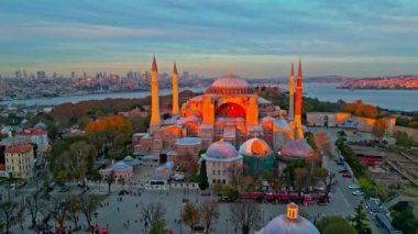 İstanbul şehrinin hava manzarası, hindi