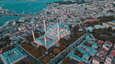 İstanbul şehrinin hava manzarası, hindi