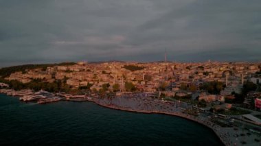 İstanbul şehrinin hava manzarası, hindi