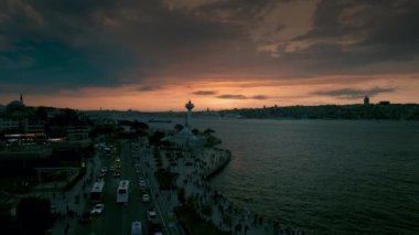 İstanbul şehrinin hava manzarası, hindi