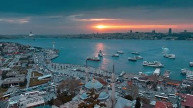 İstanbul şehrinin hava manzarası, hindi