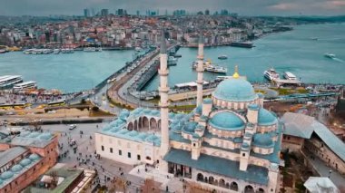 İstanbul şehrinin hava manzarası, hindi