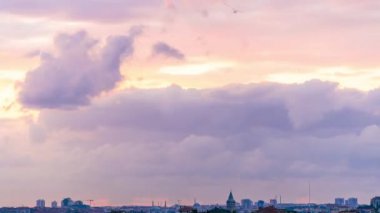İstanbul şehrinin hava manzarası, hindi
