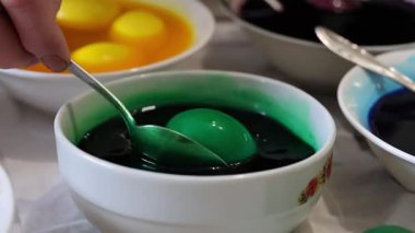 Çoklu Renkli Paskalya Yumurtaları videosu. Yüksek kalite 4k görüntü