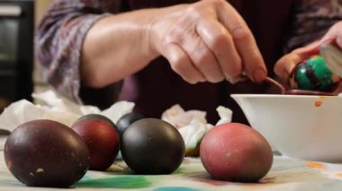 Çoklu Renkli Paskalya Yumurtaları videosu. Yüksek kalite 4k görüntü