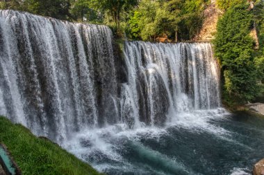 Bosna ve Hersek, güzel Pliva şelale için ünlü şehirde Jajce