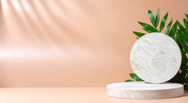 Yuvarlak Taş ve Yeşil Yapraklı Bej Arkaplan