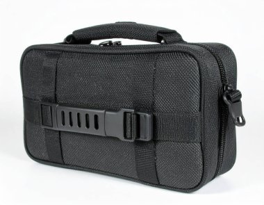 Tarafsız Arkaplan Ai 'de Fermuar ve Omuz Kayışlı Siyah Kamera Davası