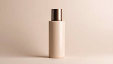 Yumuşak Krem Arkaplanda Bej Krem Şişe