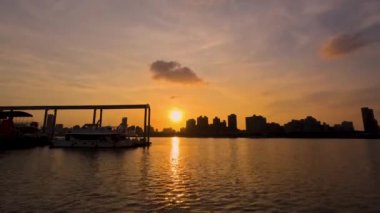 Taipei Tayvan 'da günbatımının zamanlaması 