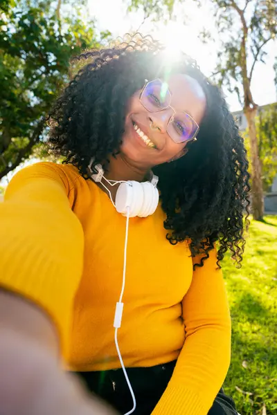Vertical Portrait Beautiful Young African American Woman Happy Smiling Looking — Stock Photo, Image
