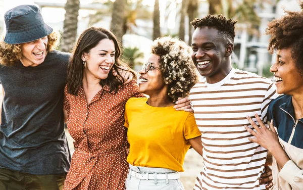 Happy Group Young People Enjoying Day Out Walking City Street — Stock Photo, Image