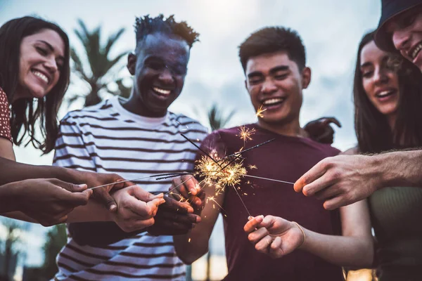 Multiracial Young People Celebrating Fireworks Happy Lifestyle Holidays Event Celebrations — Stock Photo, Image