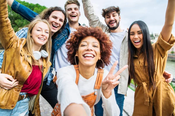 Happy Different Young People Having Fun Walking City Center Youth — Stock Photo, Image