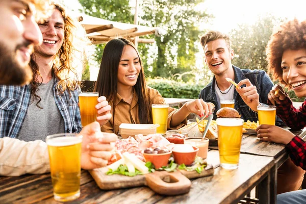Diverse Young People Sitting Bar Table Toasting Beer Glasses Brewery — Stock Photo, Image