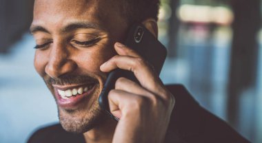 Yaşam tarzı modern teknoloji çağrı merkezi ve pazarlama kavramı