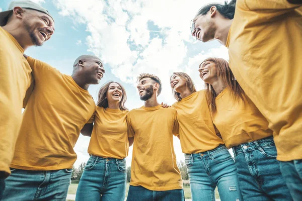 International Community Students Support Help Each Other Friendship Team Building — Stock Photo, Image