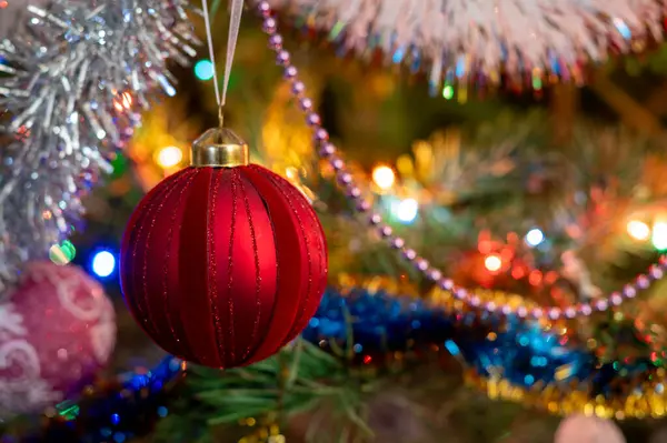 Noel süslemeleri ve Noel ağacı