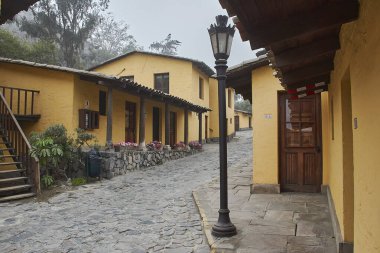 Peru dağlarının tipik caddeleri.