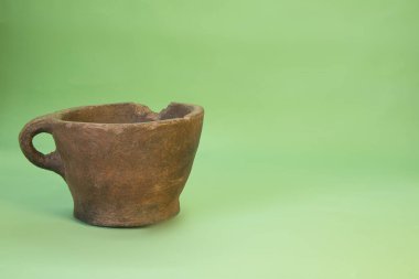 İnka döneminden kalma seramik kâse, dini törenlerde chicha içmek için kullanılıyordu.