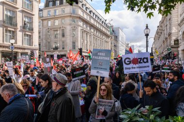 2023-10-14 - Londra, İngiltere 'de Barışçıl Gösteri Yahudileri ve Filistinlileri Birleştiriyor
