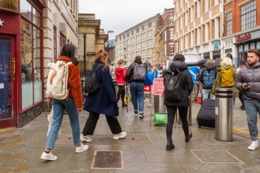 Londra / İngiltere; 07 Kasım 2023: Farringdon Road for Emergency Gas Works 'ün Acil Kapanışı