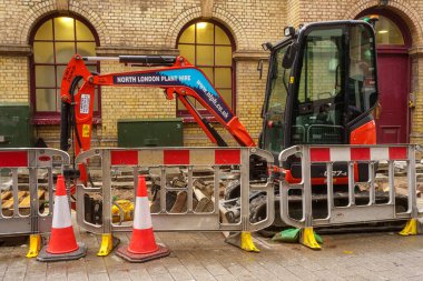 Londra / İngiltere; 07 Kasım 2023: Farringdon Road for Emergency Gas Works 'ün Acil Kapanışı