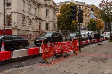 Londra / İngiltere; 7 Kasım 2023: Farringdon Road, Londra 'da acil gaz işlemleri yapılıyor