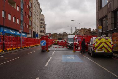 Londra / İngiltere; 07 Kasım 2023: Farringdon Road for Emergency Gas Works 'ün Acil Kapanışı