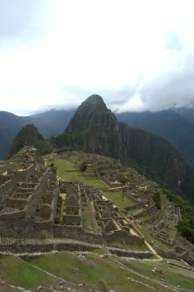 Machu Pichu 'nun yıkıntıları.