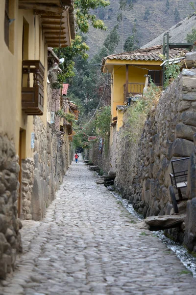 Ollantay Tambo caddesi, eski kasaba. 