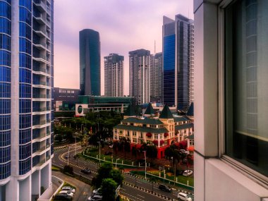 Jakarta resmi olarak Endonezya 'nın başkenti olan Jakarta' nın başkentidir. Jakarta, Endonezya 'nın ekonomi, kültür ve siyasetinin merkezidir. 22 05 2023