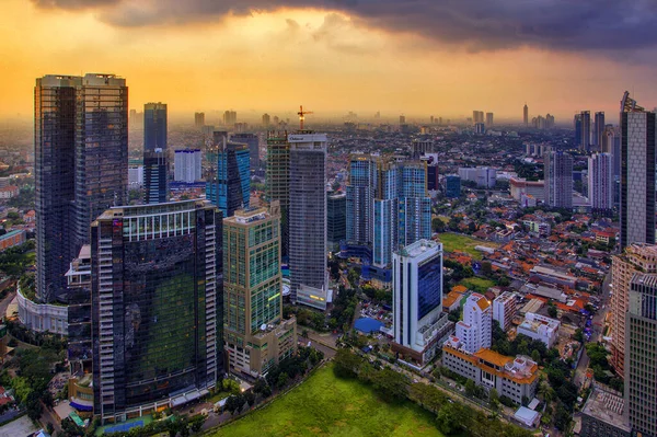 Jakarta resmi olarak Endonezya 'nın başkenti olan Jakarta' nın başkentidir. Jakarta, Endonezya 'nın ekonomi, kültür ve siyasetinin merkezidir. 22 05 2023