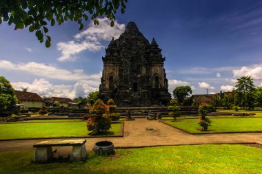 Candi Kalasan ya da Candi Kalibening, Endonezya 'nın Yogyakarta Java kentindeki 8. yüzyıl Budist tapınağıdır.