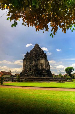 Candi Kalasan ya da Candi Kalibening, Endonezya 'nın Yogyakarta Java kentindeki 8. yüzyıl Budist tapınağıdır.