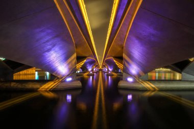 Singapur, resmi adıyla Singapur Cumhuriyeti, Güneydoğu Asya 'da bulunan bir ada ülkesidir. 23 05 2023