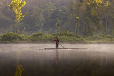 Situ Gunung, Gunung Pangrango Köyü, Kadudampit Bölgesi, Sukabumi Regency, Batı Java Endonezya 'daki Gede Pangrango Ulusal Parkı' nda bulunmaktadır. 24 05 2023