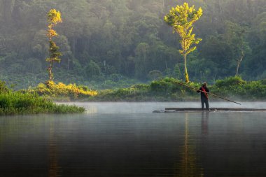 Situ Gunung, Gunung Pangrango Köyü, Kadudampit Bölgesi, Sukabumi Regency, Batı Java Endonezya 'daki Gede Pangrango Ulusal Parkı' nda bulunmaktadır. 24 05 2023