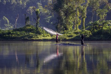 Situ Gunung, Gunung Pangrango Köyü, Kadudampit Bölgesi, Sukabumi Regency, Batı Java Endonezya 'daki Gede Pangrango Ulusal Parkı' nda bulunmaktadır. 24 05 2023