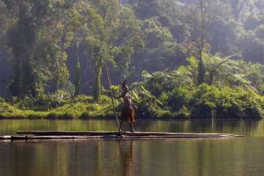 Situ Gunung, Gunung Pangrango Köyü, Kadudampit Bölgesi, Sukabumi Regency, Batı Java Endonezya 'daki Gede Pangrango Ulusal Parkı' nda bulunmaktadır. 24 05 2023