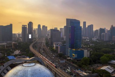 Jakarta resmi olarak Endonezya 'nın başkenti olan Jakarta' nın başkentidir. Jakarta, Endonezya 'nın ekonomi, kültür ve siyasetinin merkezidir. 27 08 2024