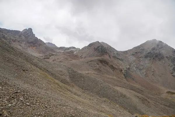 Dağların güzel manzarası