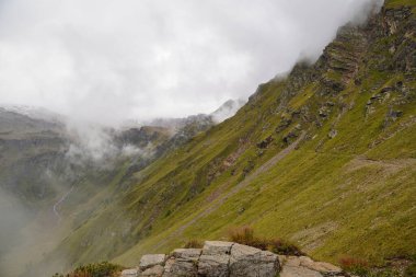 Kafkasların güzel manzarasının manzarası..