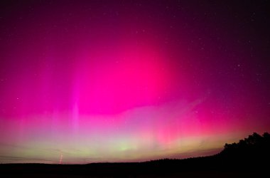 Kuzey ışıkları kuzey ışıklarının üzerinde