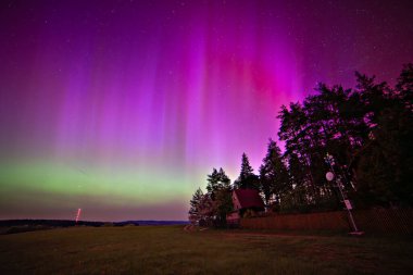 Çek Cumhuriyeti üzerinde güzel bir aurora