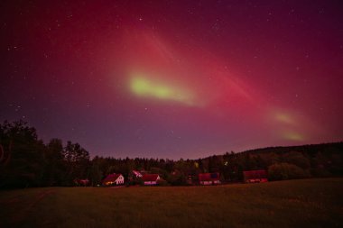 Çek Cumhuriyeti üzerinde güzel bir aurora
