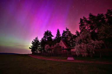 Çek Cumhuriyeti üzerinde güzel bir aurora