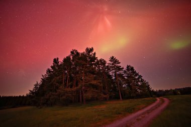 Çek Cumhuriyeti üzerinde güzel bir aurora