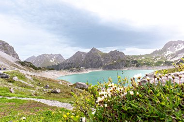 Norveç'te güzel dağ manzarası