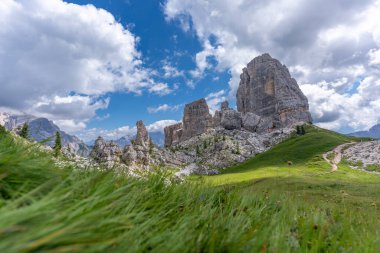 Dolomitler, İtalya - Eylül 16, 2018: Cicidi lavaredi lavaredo manzarası